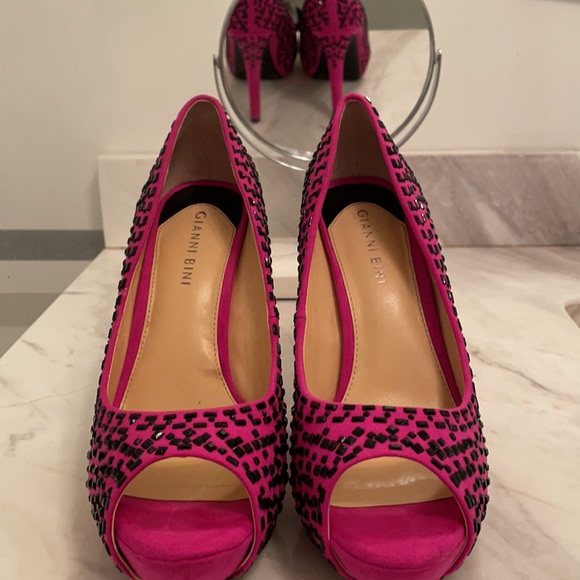 Gianni Bini pink suede Heel with Sparkles size 7.5 - Picture 5 of 12